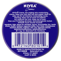 NIVEA Skin Creme aplicada en manos, nutrición suave para piel seca.
