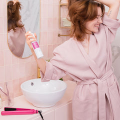 No Nothing humidity shield effect on styled hair in humid conditions.