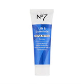 No7 Lift & Luminate Primer, botella hidratante para base suave y brillo ligero.