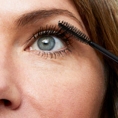 No7 Mascara Ojos Antiedad resistente a manchas para uso diario.