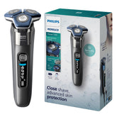 Norelco Shaver 7200 front view emphasizes ergonomic grip for comfortable handling.