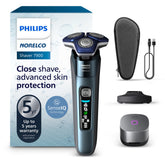 Norelco Shaver Series 7000 front view highlighting smooth skin contact for a close shave.