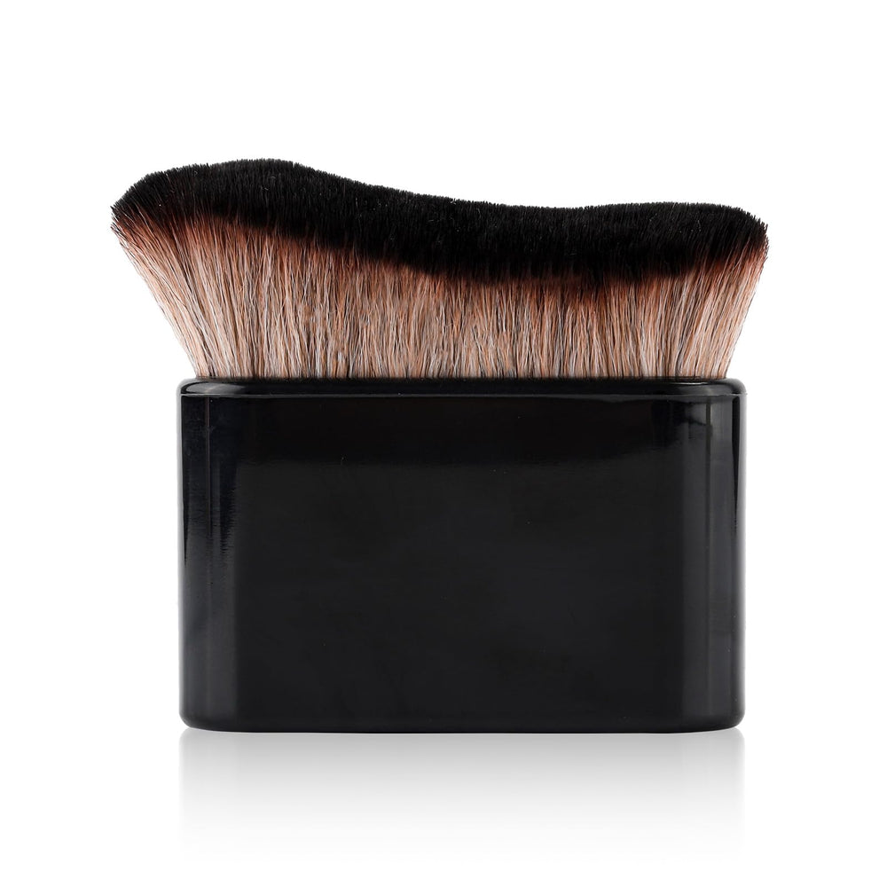 NQEUEPN self tanning brush with soft bristles for smooth, even body application.