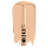 NYX Professional Makeup Pro Fix Stick Corrector Vanilla muestra corrección suave y cobertura natural.