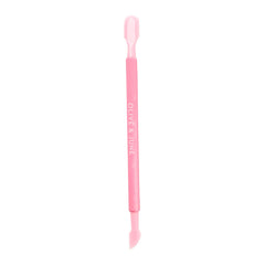 Olive & June dual-ended cuticle pusher for safe, easy cuticle care.