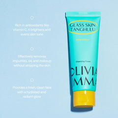 OLIVIAUMMA makeup-removal-foam demonstrates effective cleansing while preserving moisture.