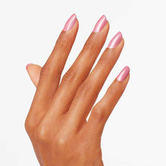 OPI Aphrodite's Pink Nightie, muestra de la gama de tonos para neutros y brillantes.