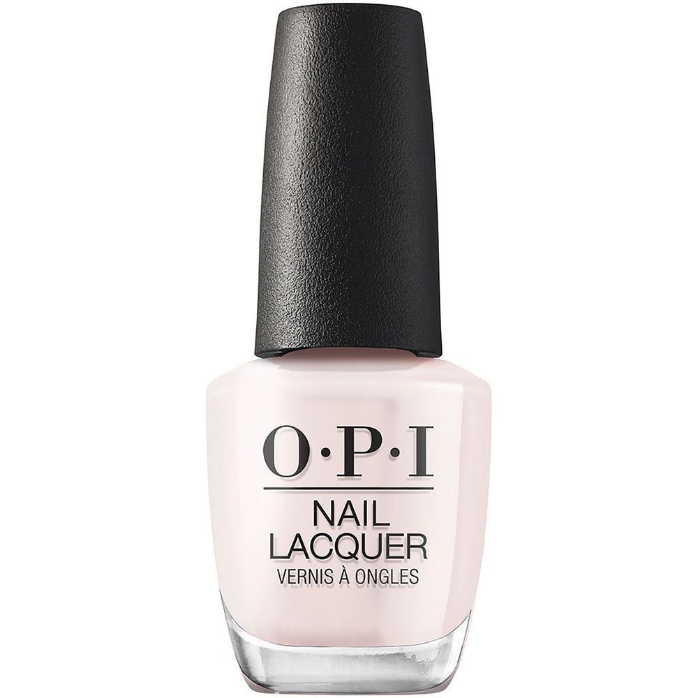 OPI Pink in Bio: brocha de ancho profesional para una aplicación suave y uniforme.