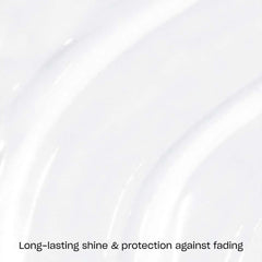 OPI Mirror Shine Top Coat: durabilidad que resiste desgaste diario.