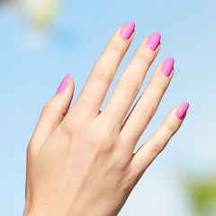 OPI Nature Strong Emflowered: pincel de aplicación para acabado suave.