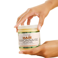 Proteína de huevo y aceite de oliva junto a extractos herbales en Originals by Africa's Best.