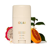 OUAI Desodorante sin aluminio St. Barts: botella elegante y aplicación limpia todo el día.
