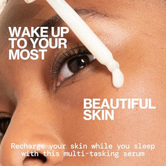 Aplicación nocturna de Pacifica Wake Up Beautiful Serum en la cara