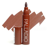 Tinta labial Palladio con punta afilada para precisión al delinear los labios.