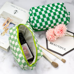 PAZIMIIK light-green bag offers stylish organization for daily routines.