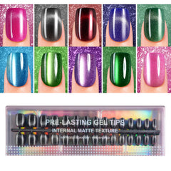 Uñas Plauva con efecto ojo de gato corto y brillo suave.