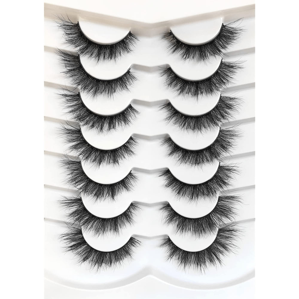 Pooplunch 8D silk lashes deliver a cat-eye look with lightweight comfort.