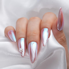 Pretty Diva: acabado cromado de alto brillo para uñas modernas.