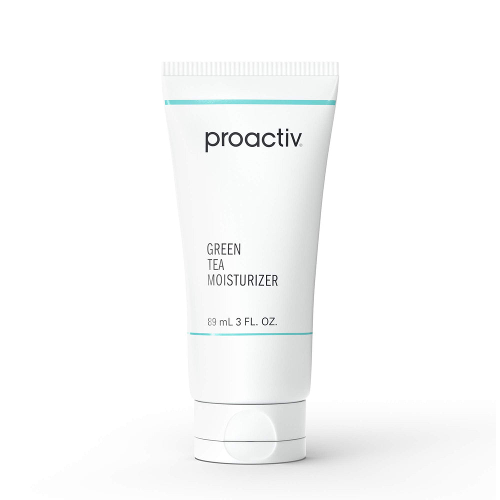 Proactiv Green Tea Hyaluronic Moisturizer bottle highlights daily, oil-free hydration for dry and acne-prone skin.