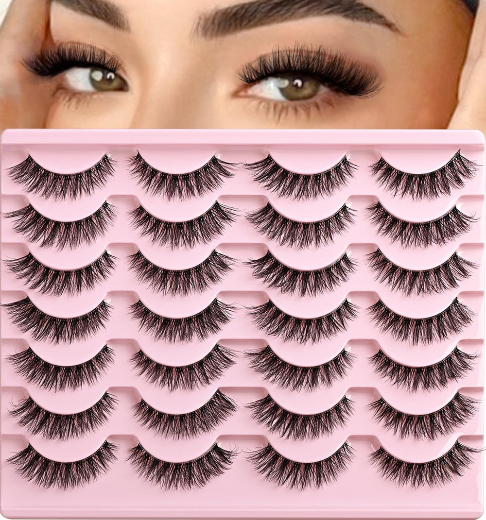 QUNETY Lashes wispy cat eye closeup shows natural lift for daily glam
