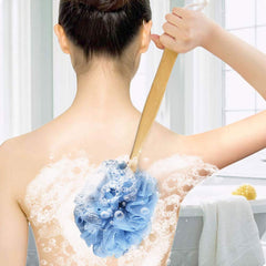 RASDDER loofah sponge head attachment delivers a soft, rich lather with less body wash.