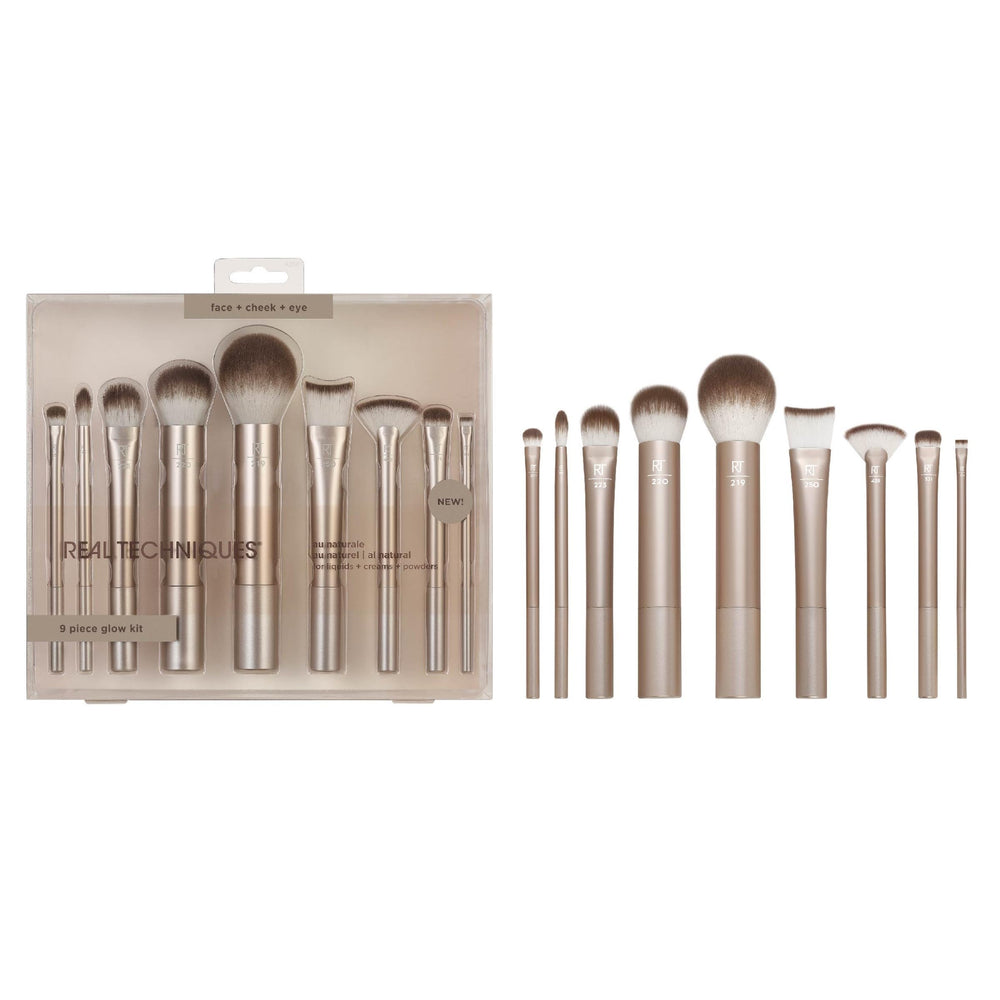 Real Techniques Au Naturale Ultimate Powder Brush for seamless setting and soft finishing.