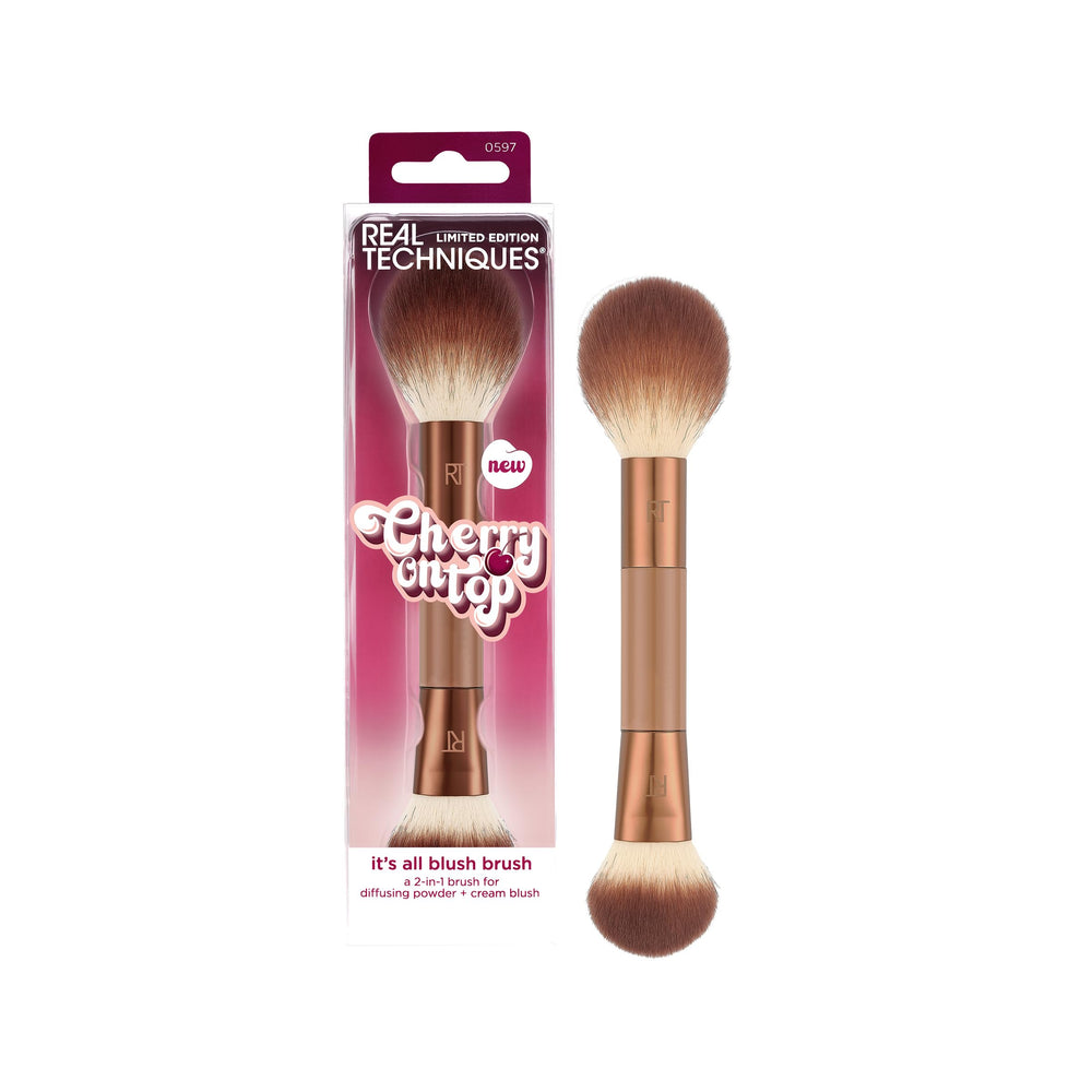 Real Techniques Cherry On Top It’s All Blush Brush 104 tapered cheek head for precise blush diffusion.