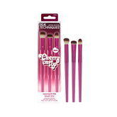 Real Techniques MesmerEYES 101 Deluxe Crease brush for precise crease blending.