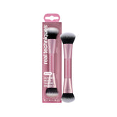 Real Techniques Ultimate Multi-Tasker Brush dual-ended for precise blending and versatile application.