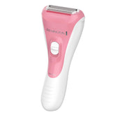 Remington WDF4821US close-shave blades deliver smooth skin in one pass