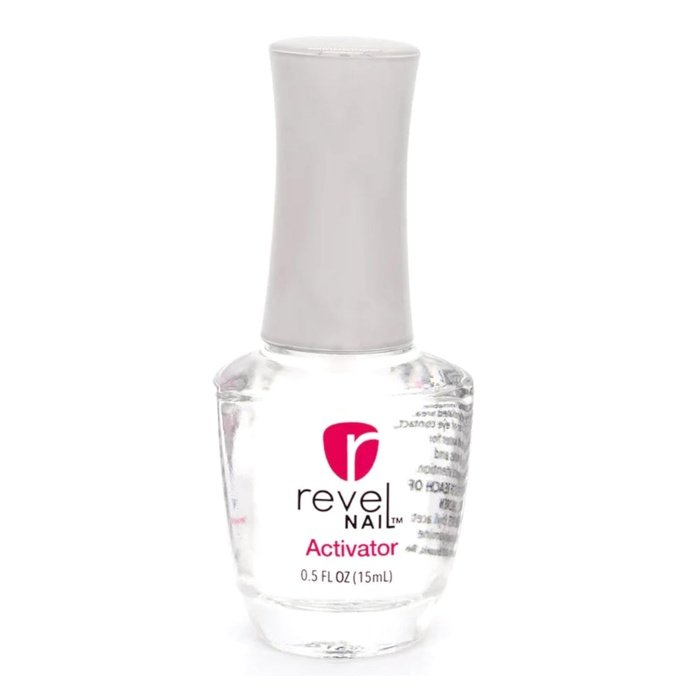 Revel Nail activador para polvo de inmersión: botella endurece y aporta brillo.
