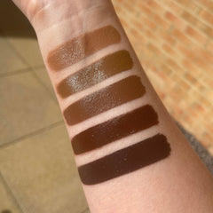Revolution Beauty London bronzer on forehead and nose for natural radiance