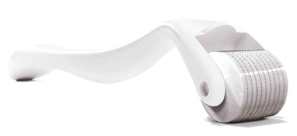 ROSELYNBOUTIQUE Derma Roller packaging close-up for at-home care and white finish.