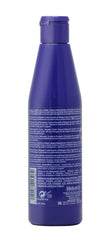 SALERM Aloe Cream Developer 20 applied to hair for consistent results.