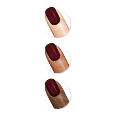 Sally Hansen Insta-Dri seca en 60 segundos para cambios rápidos.