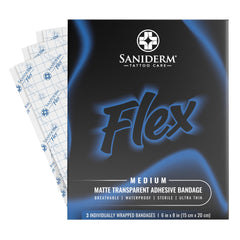 Saniderm Flex: detalle de tatuaje con acabado mate para mayor comodidad.