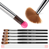 SAVILAND Kolinsky brush size 4 closeup for precise acrylic pickup in professional nails.