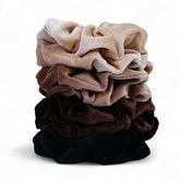 SEVEN STYLE gomas velvet negro: textura suave para uso diario sin marcas.