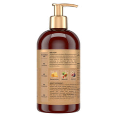 Aplicando SheaMoisture acondicionador para desenredar rizos