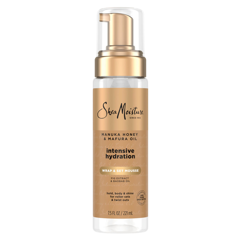 SheaMoisture Wrap & Set Mousse, textura ligera para peinado suave y flexible.