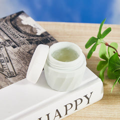 Silevoler wide-opening travel jar in gray for easy loading