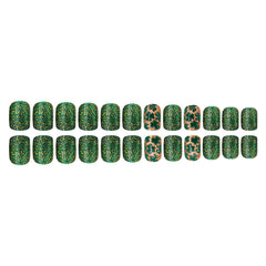 Uñas Sinsen verdes con diseño de trébol, estilo festivo.