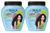 SKALA Mais Cachos crema 2 en 1 en botella azul para hidratación profunda y desenredado suave.