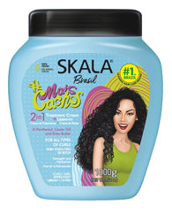 Skala Mais Cachos envase de 35oz para definir rizos y reducir frizz.