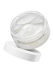 Parche SNP para ojos con aplicación suave alrededor de los ojos para una tez más uniforme.