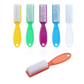 SQULIGT handle grip nail brush in orange for easy grip and versatile cleaning at home.