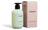 SRILabs Keewee bottle pour showing controlled cleansing for the scalp
