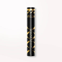 Fórmula cremosa sin grumos que cuida las pestañas con Magnum XXX
