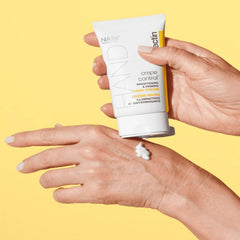 StriVectin image showing balanced dark spots for a more even hand tone