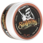 Suavecito Pomada Firme Clay muestra textura y definición con agarre sostenido.